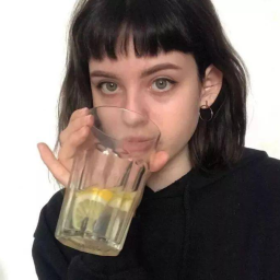 eszter_v